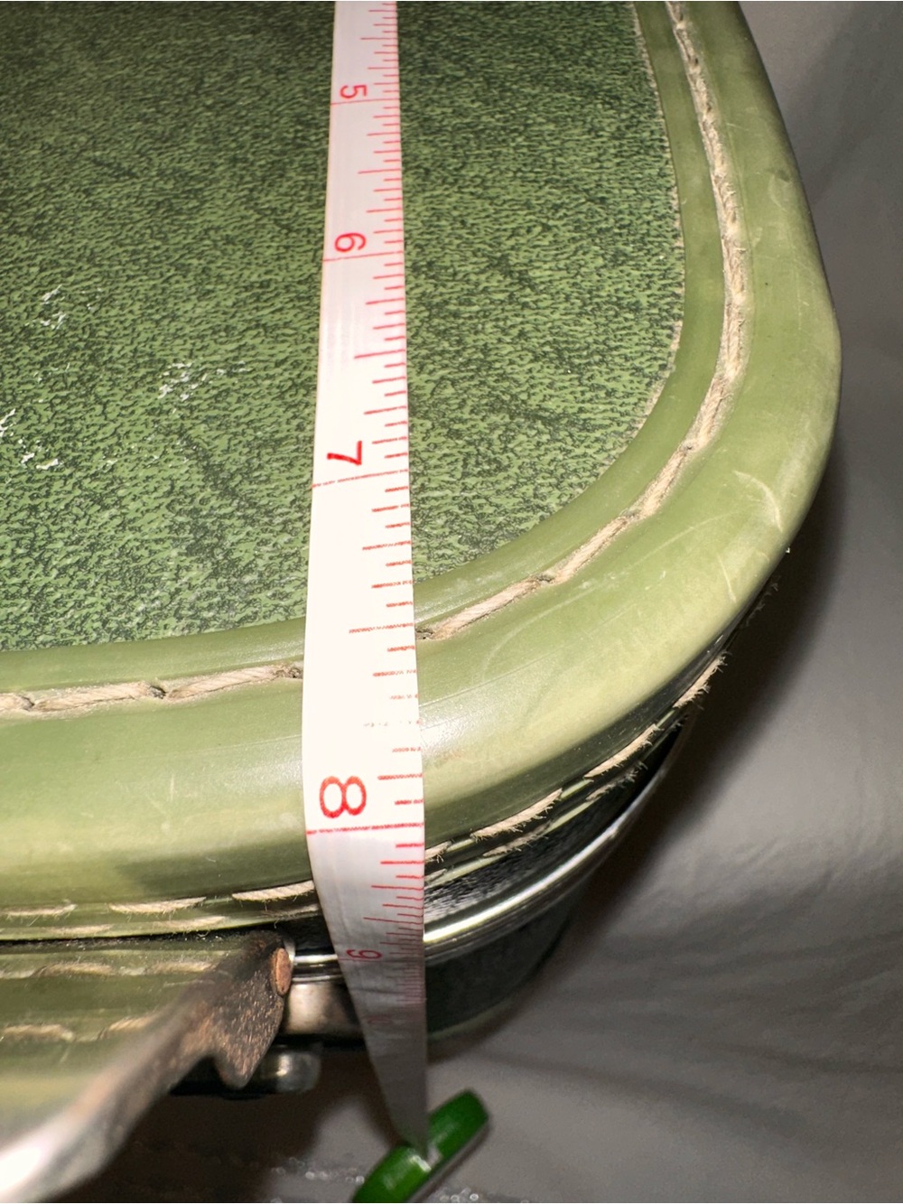 Vintage Green Train Cosmetic Case GUC - Picture 9 of 16